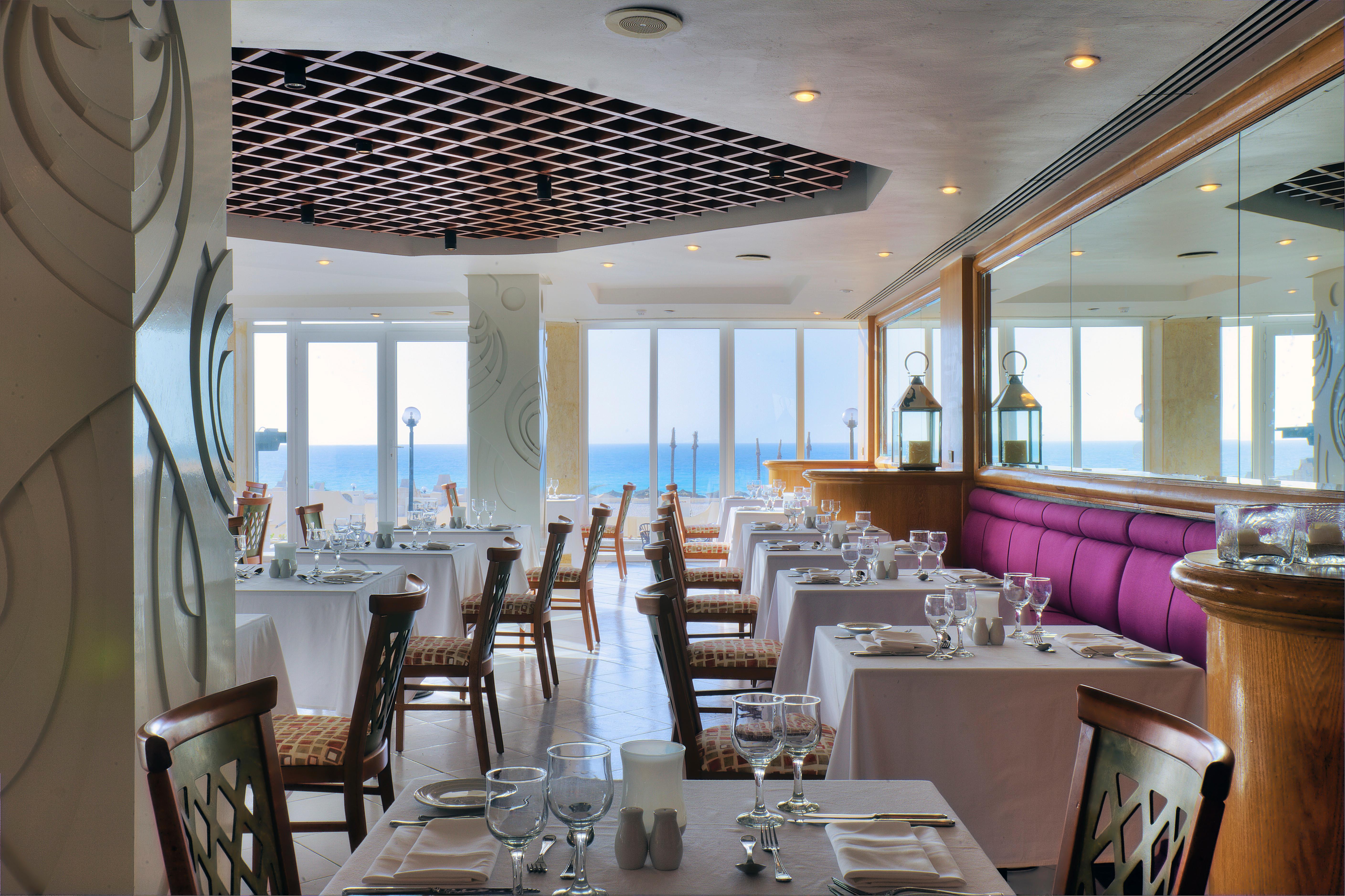 Borg El Arab Beach Resort Exterior foto The restaurant